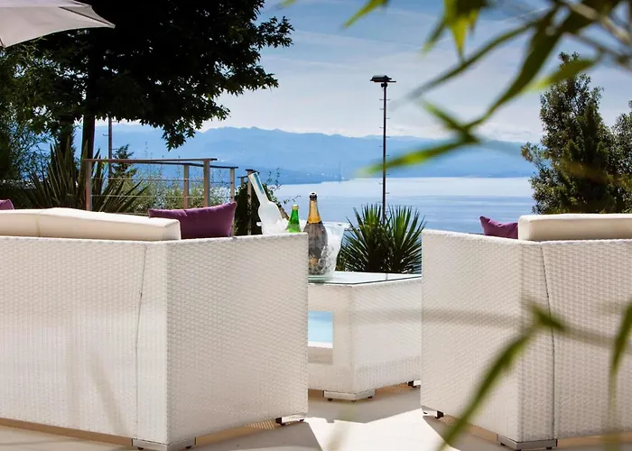 Opatija Hills Case de vacanță